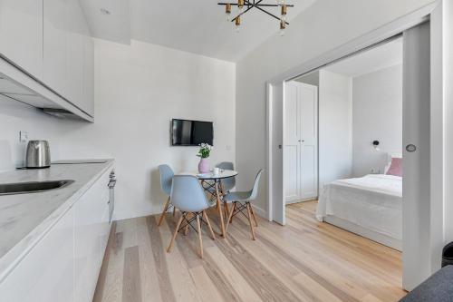Grand Apartments - Orion Apartment nearby Monte Cassino Street - image 3