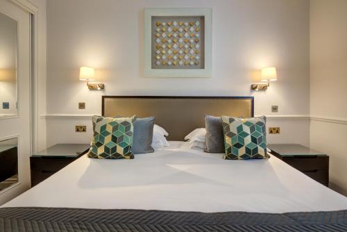 Collingham Serviced Apartments - image 11