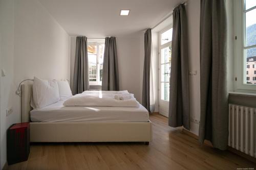 Apartment Central - image 7