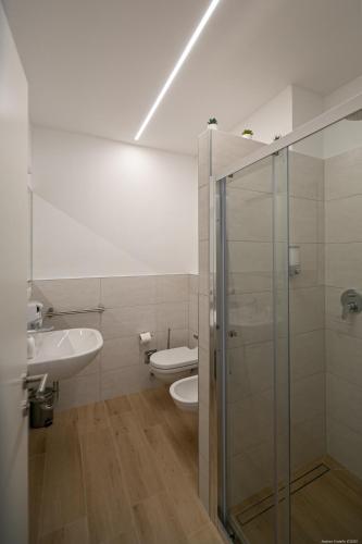 Apartment Central - image 10