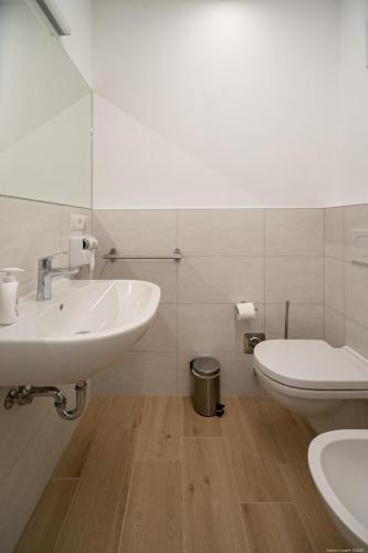 Apartment Central - image 2