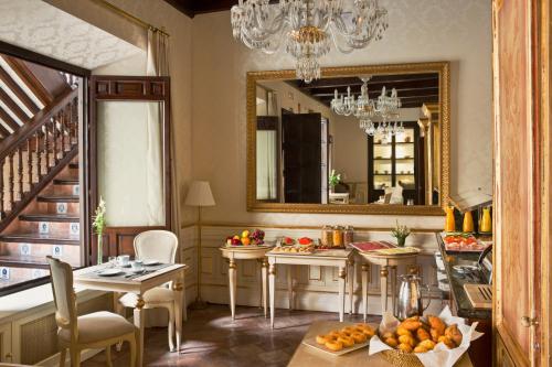 Ételek és italok, Hotel Casa 1800 Granada near Bellas Művészeti Múzeum