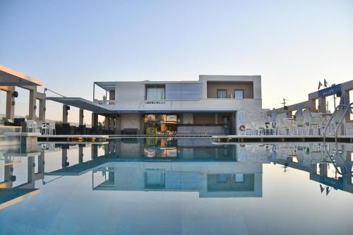 Castro Beach Hotel - image 12