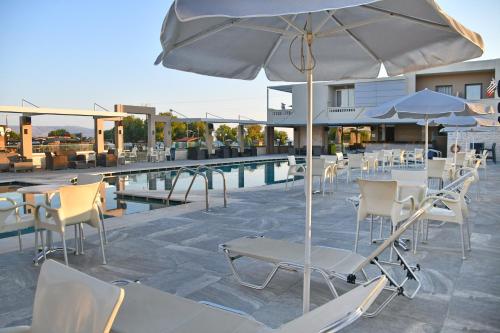 Castro Beach Hotel - main image