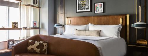 Thompson Dallas - image 2