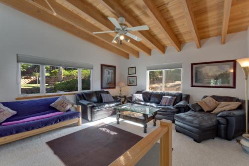 Enviable Lake & Mountain Views wth Waterfal - image 11