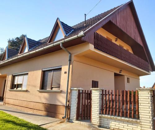 B&B Gyula - Luna Apartman - Bed and Breakfast Gyula