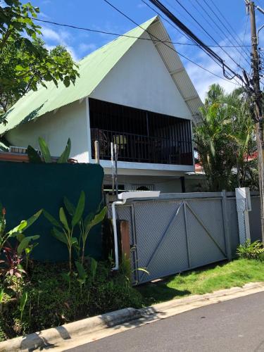 Cockatoo Studio Apartments