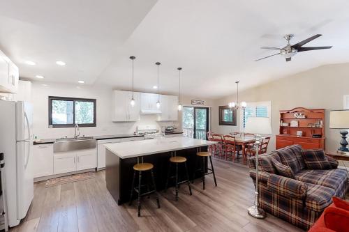 Piney Retreat - image 9