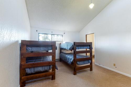 Dog-Friendly Winter Park Condo - image 8