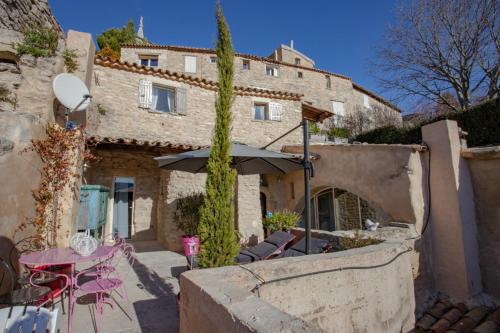 The authentic Bonnieux village house, jacuzzi - by feelluxuryholidays - Location saisonnière - Bonnieux