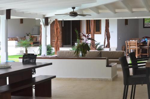 Las Terrenas Front Beach And Garden Villa