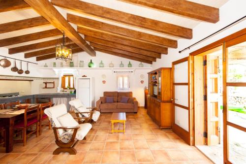 Villa for 2 people in the countryside with private pool wifi located near Sant - image 8