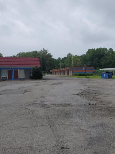Gray Plaza Motel West Frankfort - 평면도
