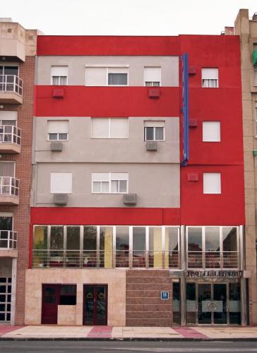 Hotel Legazpi - image 8