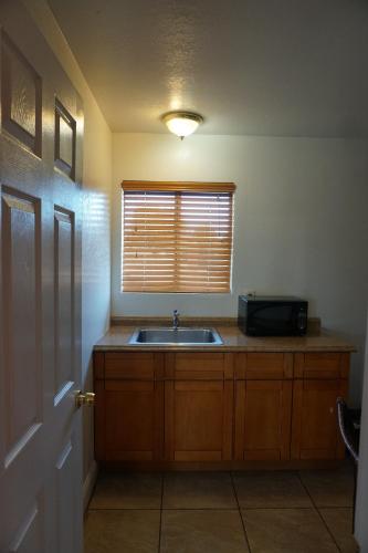 Valley Motel – Concord, CA