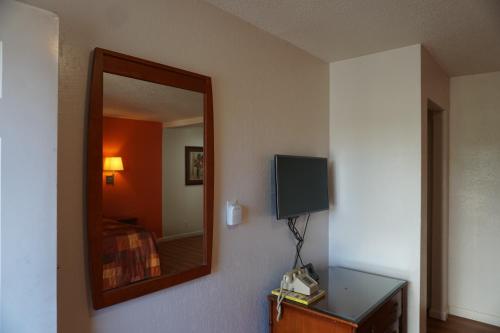 Valley Motel – Concord, CA