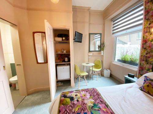 Sundial Stays Kendal