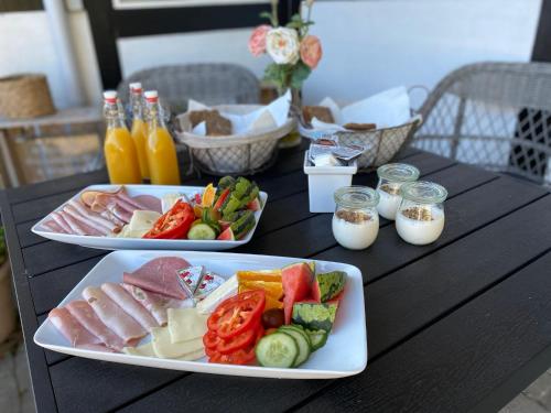 Food and beverages, Piccobello Bed & Breakfast Valløby Køge in Koge