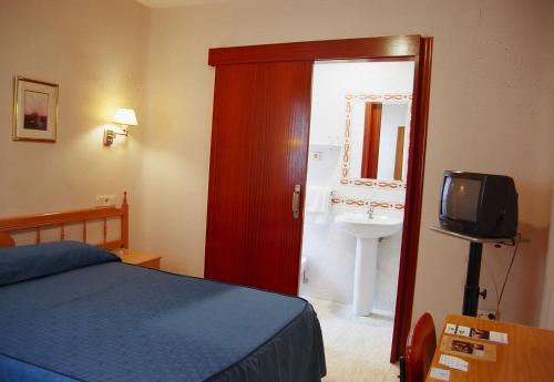 Hotel Legazpi - image 4