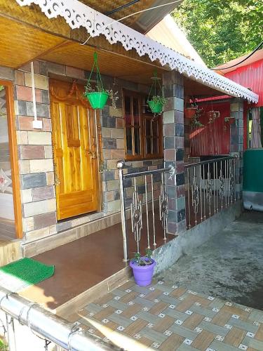 Delo Lake Homestay photo
