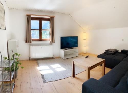 Apartment with Mountain View