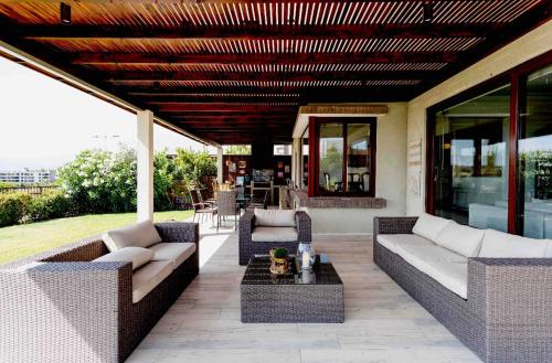 LUX BIG HOUSE & GARDEN LAS CONDES, as in the country but in the city