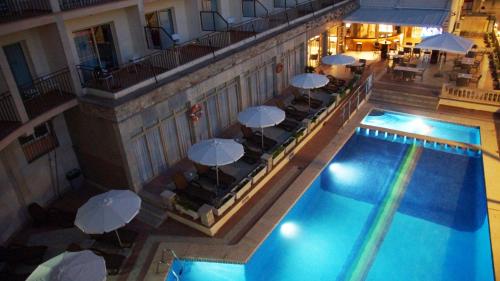 Hotel Iris - image 6