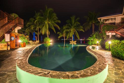 Swimming pool, Chabil Mar Villas - Guest Exclusive Boutique Resort in Placencia