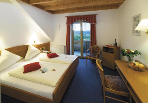 1 queen bed