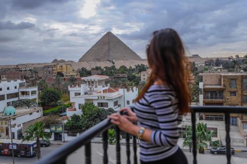 Tiba Pyramids Hotel