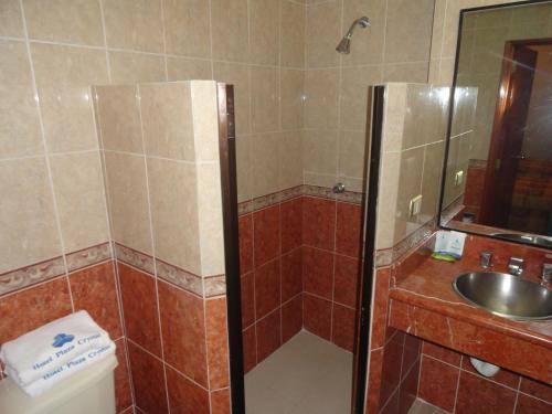 3 twin beds