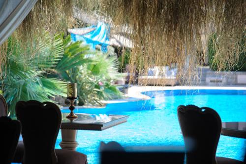 Achtis Hotel - image 6
