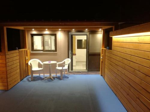 7. Luxurious sea view rooftop suite in the center!