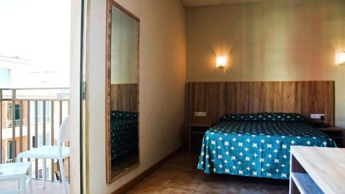 Hotel Iris - image 10