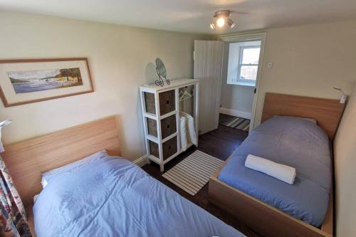 Cosy, Coastal Retreat with a Large Garden Cosy, Coastal Retreat with a Large Garden