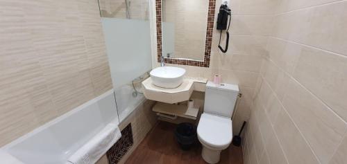 Hôtel des Pyrénées - Entre Bastille et Nation - image 31