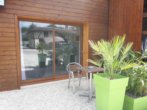 "Le Studio" climatisation Parking Privé Restauration Proche des lacs ("Le Studio" climatisation Parking Prive Restauration Proche des lacs) in 蒙莫朗西博福爾