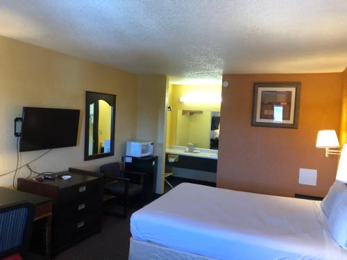 Nendels Inn & Suites Dodge City Airport