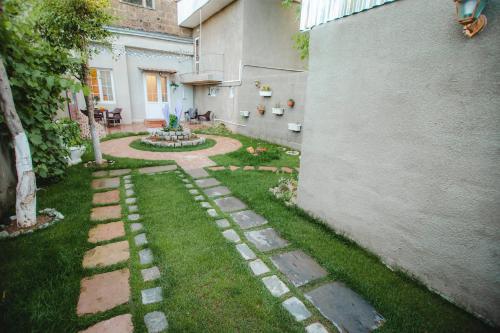 Mkhitaryan Guest House - image 2
