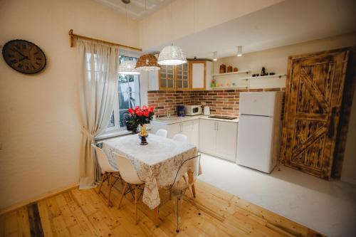 Mkhitaryan Guest House - image 13