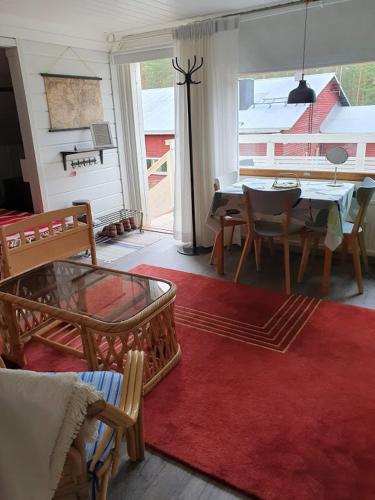 TOIVONNIEMEN KOTIMAJOITUS in กะยานี