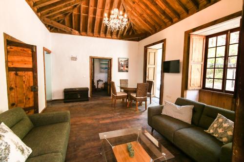 Casa 1820 by Rural La Palma, Santa Cruz de la Palma (photo 3)