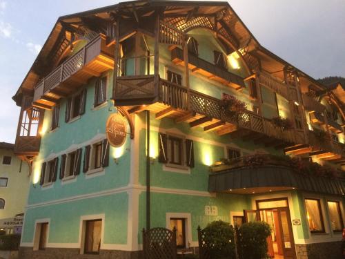 Hotel Alpina, Pinzolo bei Borzago