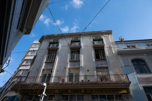 Polytimon, an Athenian neoclassical apartment