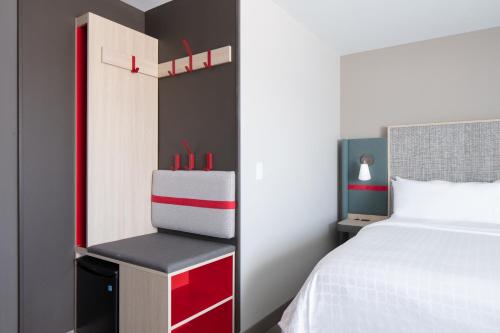 avid hotels - Madison - Monona an IHG Hotel - image 9