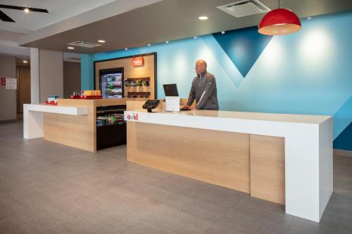 avid hotels - Madison - Monona, an IHG Hotel