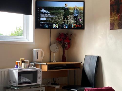 Quiet, spacious double bedroom!, Peterborough