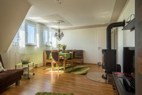 Ferienwohnung Schürer - Apartment - Meckenbeuren