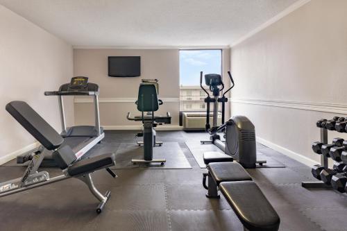 Country Inn & Suites By Radisson North Little Rock - image 9